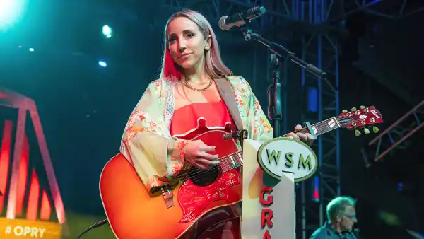 Country Star Ashley Monroe Reveals Rare Cancer Diagnosis