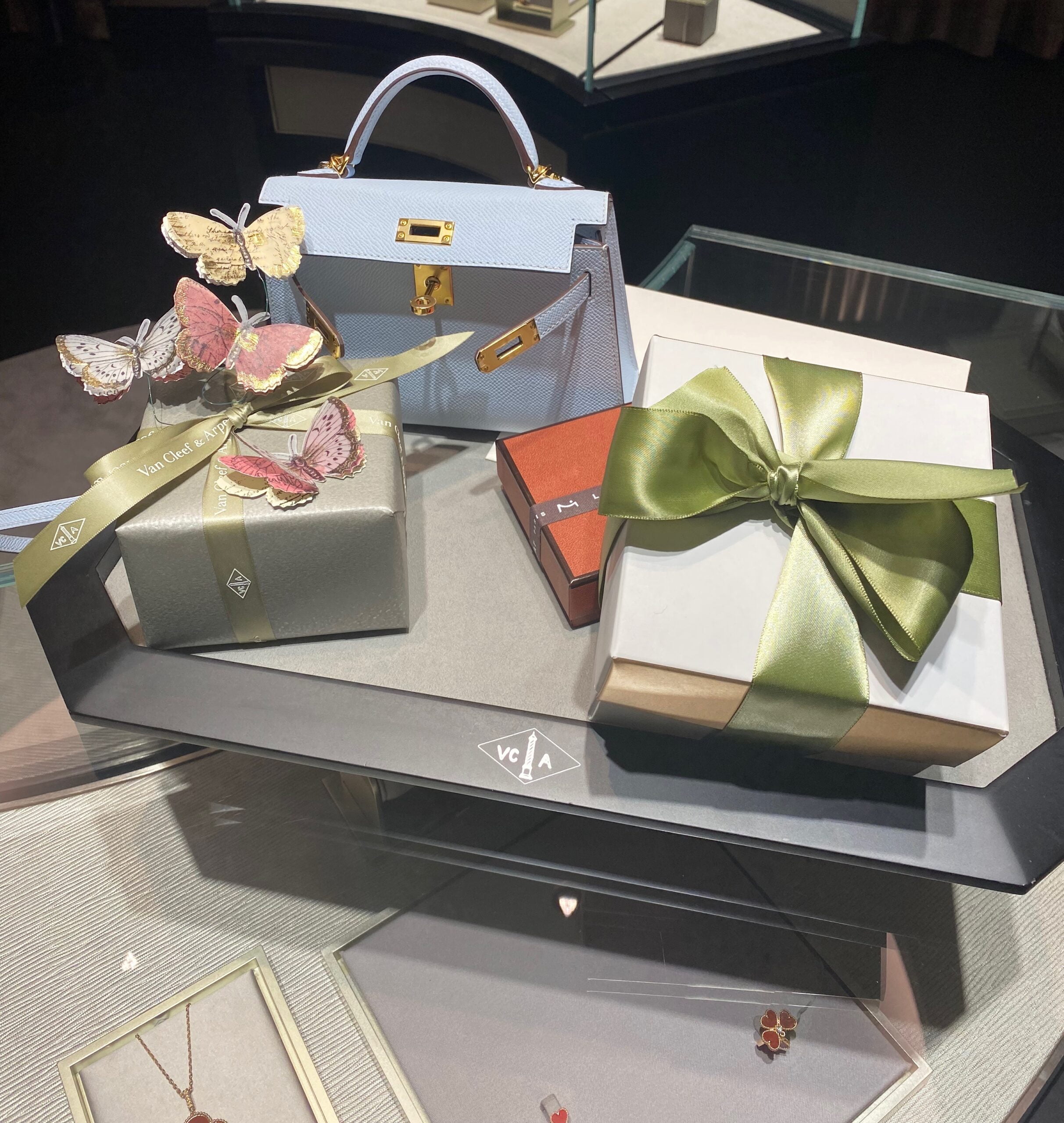 VCA ,Van Cleef & Arpels Lotus Ring