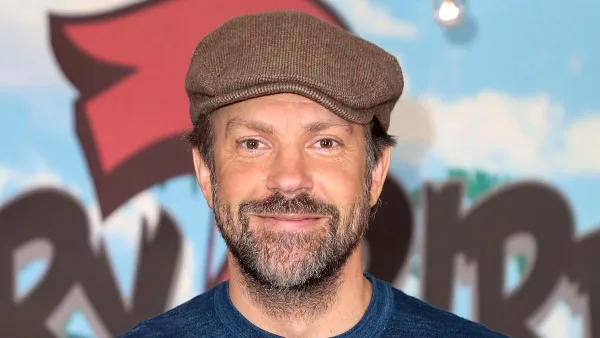 Jason Sudeikis Finally Explains His Golden Globes Hoodie Choice