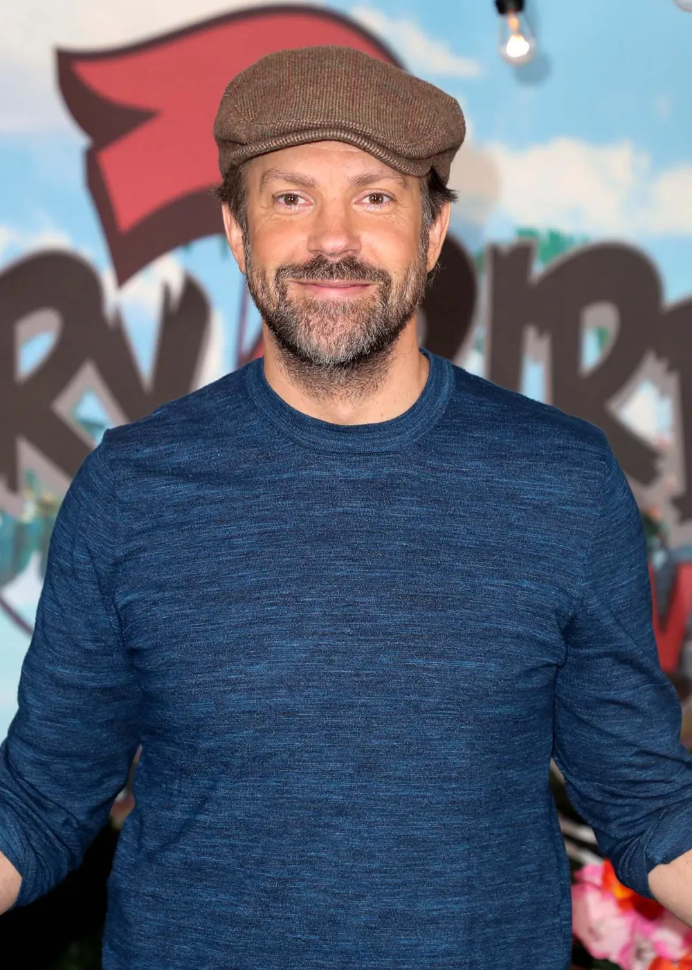 Jason Sudeikis Finally Explains His Golden Globes Hoodie Choice