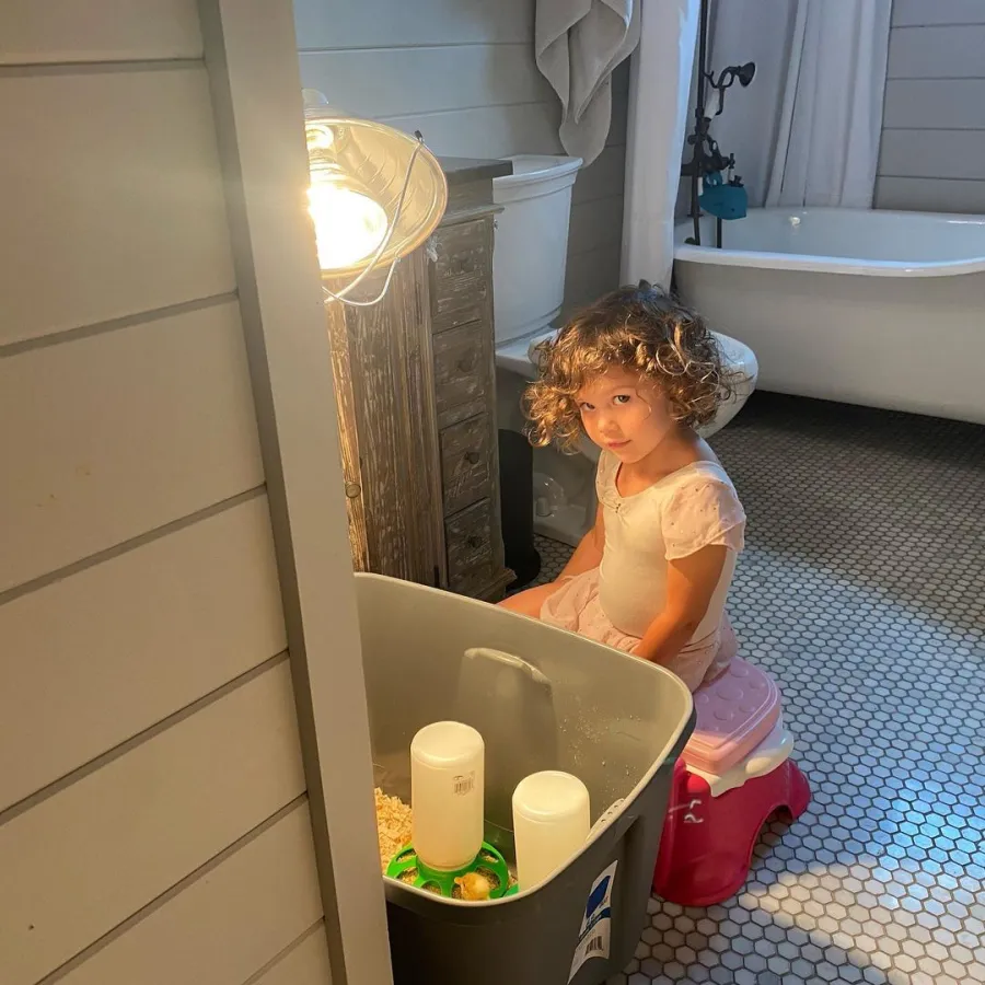 Jeffrey Dean Morgan’s Daughter George, More Celeb Kids in Princess Dresses