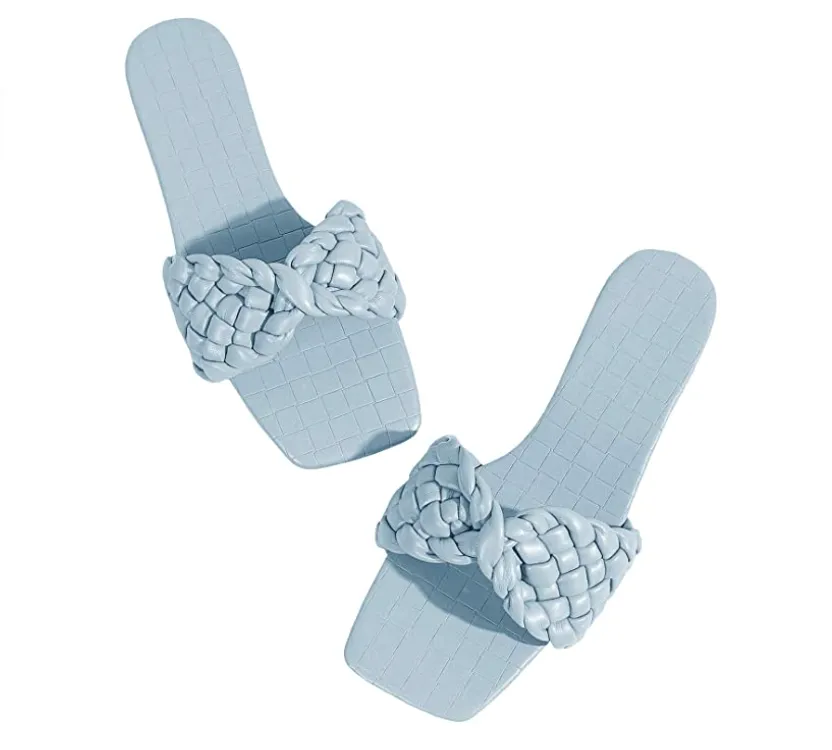 LAICIGO Women&rsquo;s Square Open Toe Flat Sandals