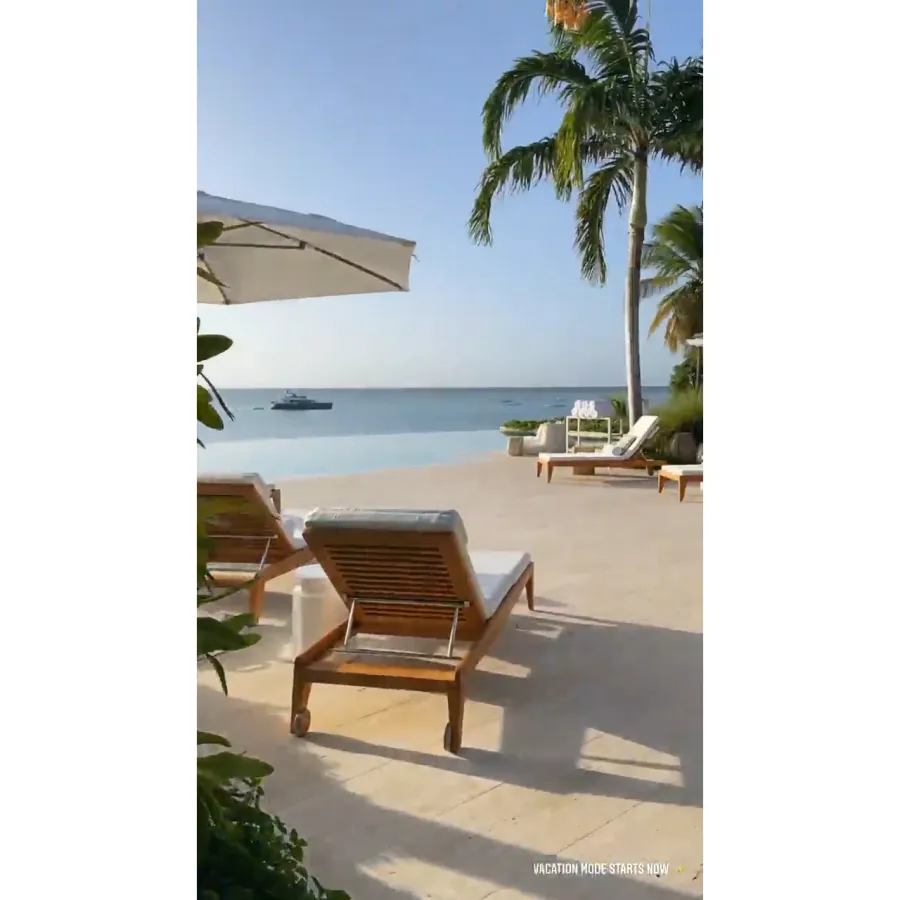 Michael B. Jordan and Lori Harvey Kiss on 4th of July Vacation: See Their Romantic Travel Pics