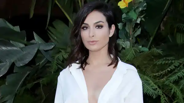 Pregnant Ashley Iaconetti Describes Her Symptoms Ahead of 1st Child: I’m ‘Very Sick'
