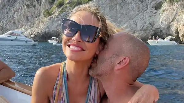 Selling Sunset Chrishell Stause Dating Jason Oppenheim 2