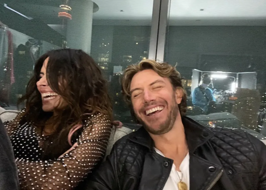 Friends IRL! The Best Behind-the-Scenes Snaps of the ‘Sex/Life’ Cast