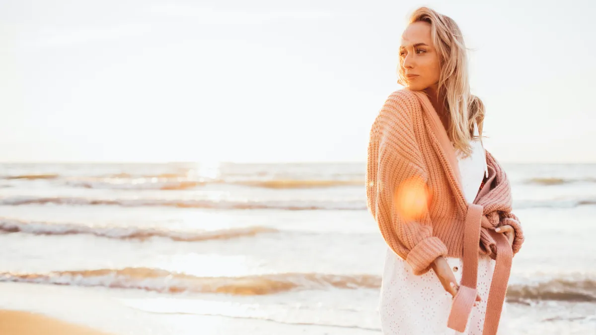 Summer-Sweaters-Stock-Photo