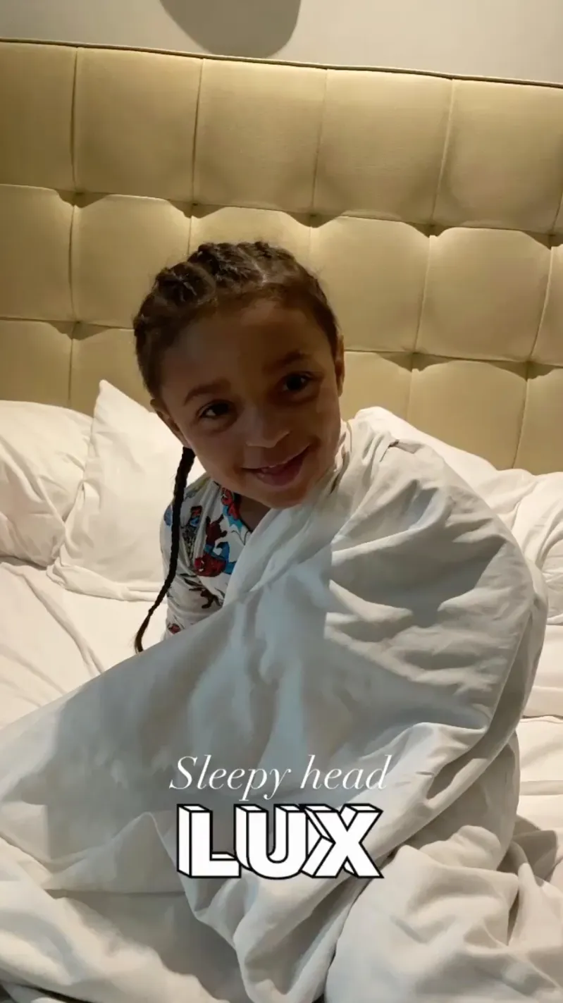 Teen Mom 2's Leah Messer Joins Kailyn Lowry's DR Vacation: Photos Wide Awake