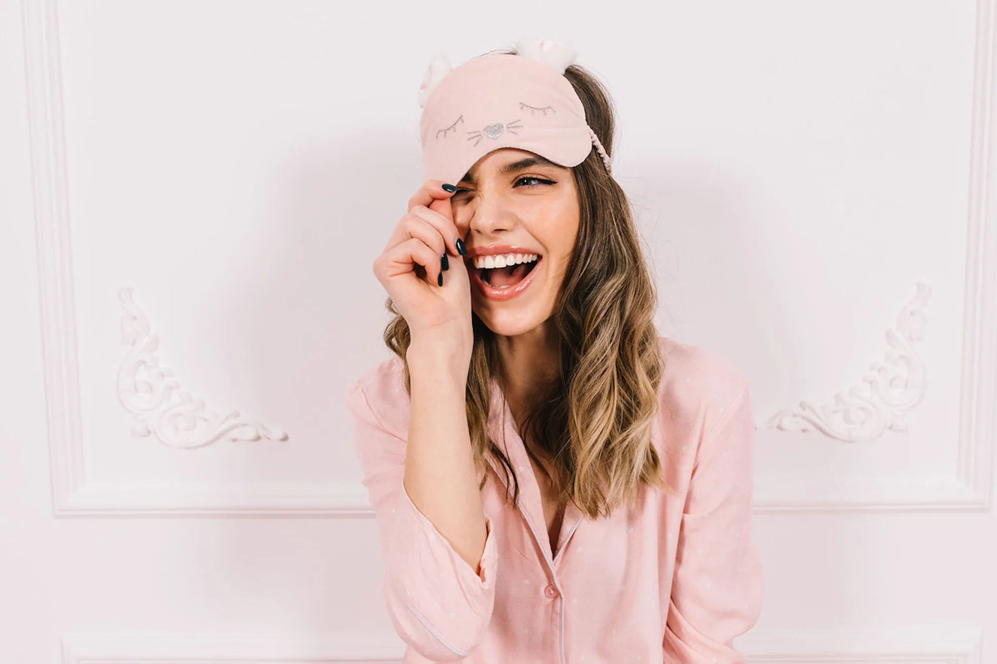 This-Pain-Relieving-Weighted-Sleep-Eye-Mask-Helps-Dry-Eyes-Makes-You-Wake-Up-Feeling-Like-You-Slept-Month