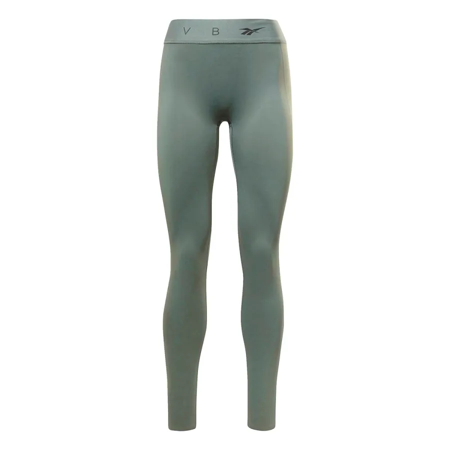 Victoria Beckhams Latest Reebok Collab Starts Just 80 Photos