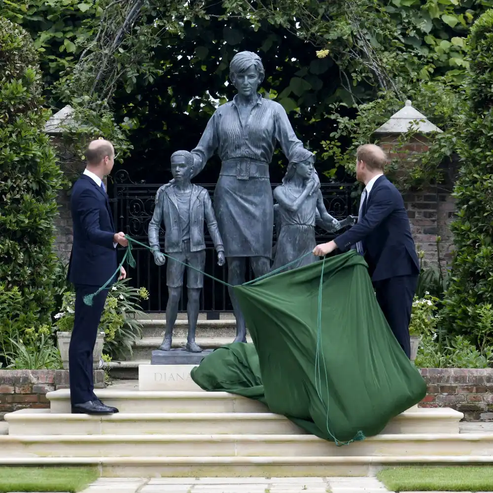 Why Prince Charles Queen Elizabeth II Didnt Attend Diana Statue Ceremony