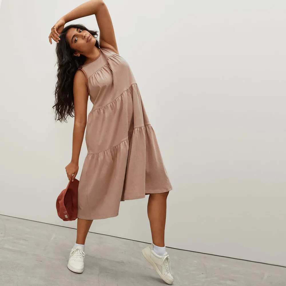 everlane-summer-sale-tiered-dress
