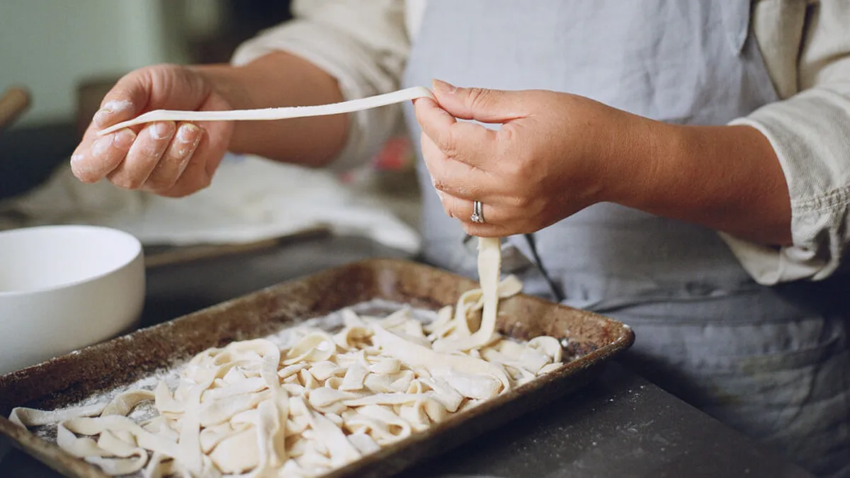 sur-la-table-classes-hetty-mckinnon