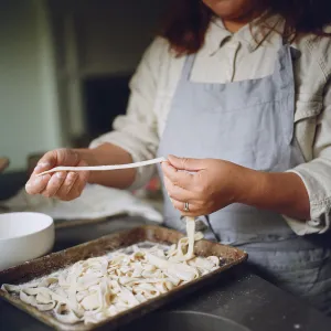 sur-la-table-classes-hetty-mckinnon