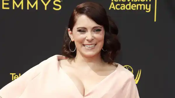Actress Rachel Bloom Shares Before and After Photos From Breast Reduction Surgery