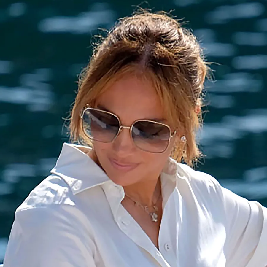 Always Near Her Heart! J. Lo Wears Ben Necklace Again