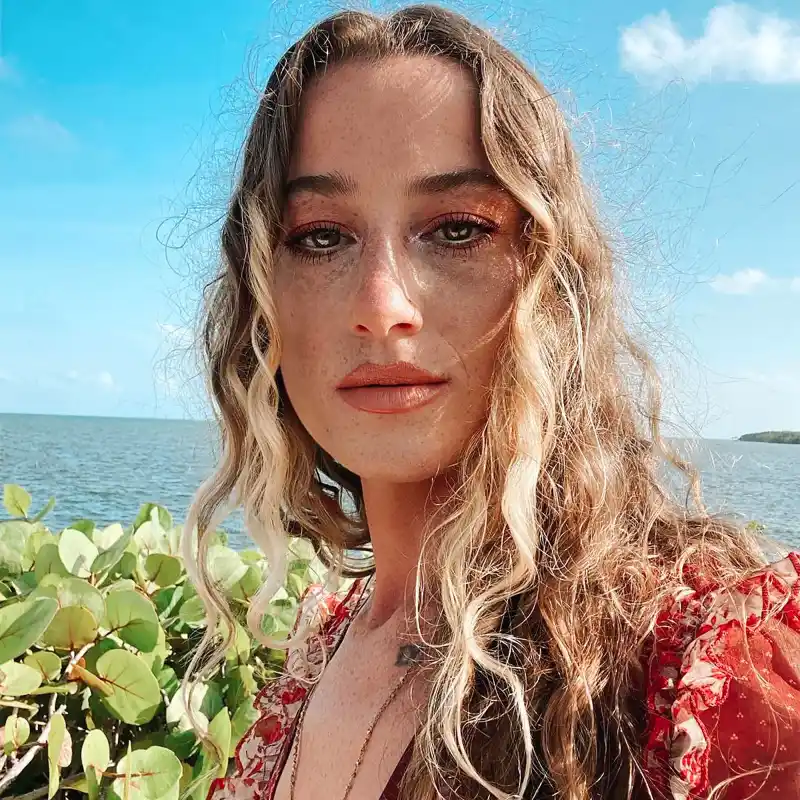 'Bachelor' Alum Kelley Flanagan Reveals Lyme Disease Diagnosis