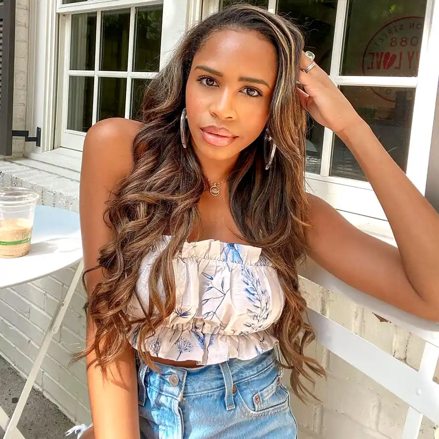 Bachelor' Alum Kelley Flanagan Reveals Lyme Disease Diagnosis