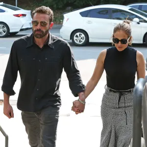 Ben Affleck and Jennifer Lopez Go Shopping Amid Serious Marriage Discussions 2