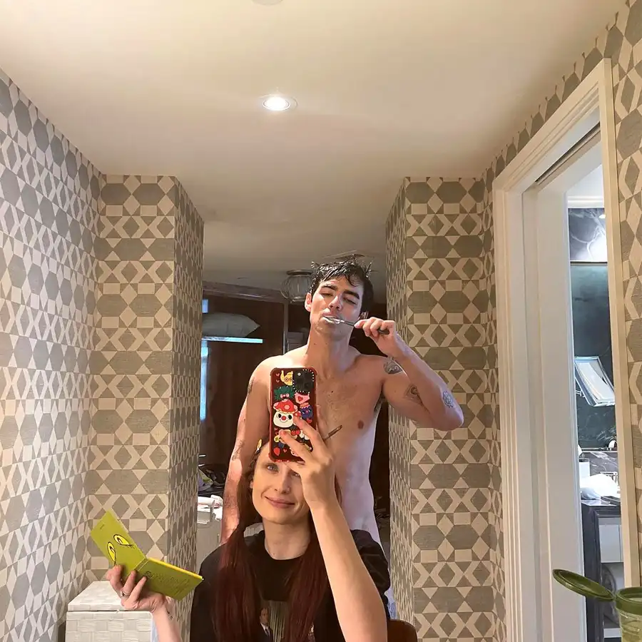 Birthday Suit! Joe Jonas Goes Nude Celebrating His Birthday With Sophie