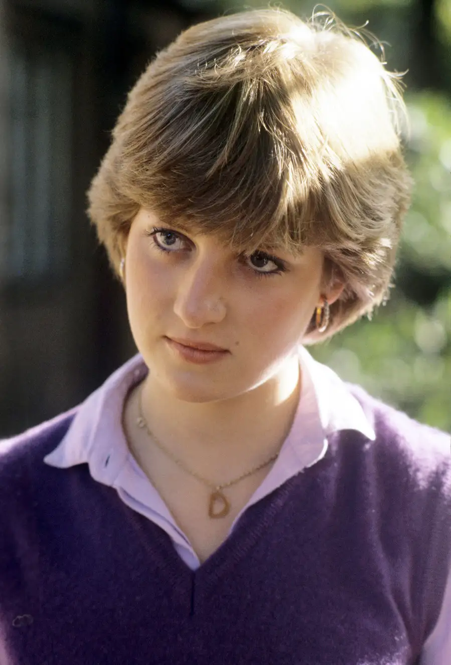 Everything Emma Corrin Has Said About Playing Princess Diana The Crown