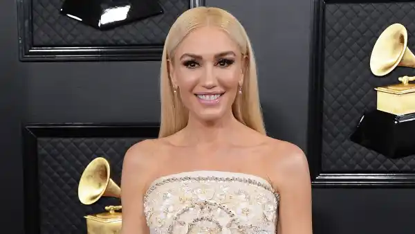 Gwen Stefani Shares Sweet Message From Vera Wang Her 2 Wedding Dresses White Dress Grammy Awards