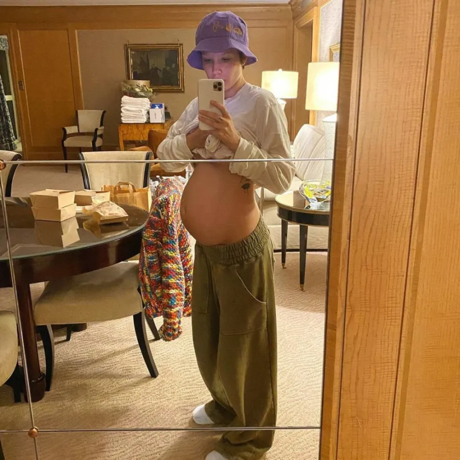 Halsey Treated Like a Teen Mom Throughout Pregnancy Bump