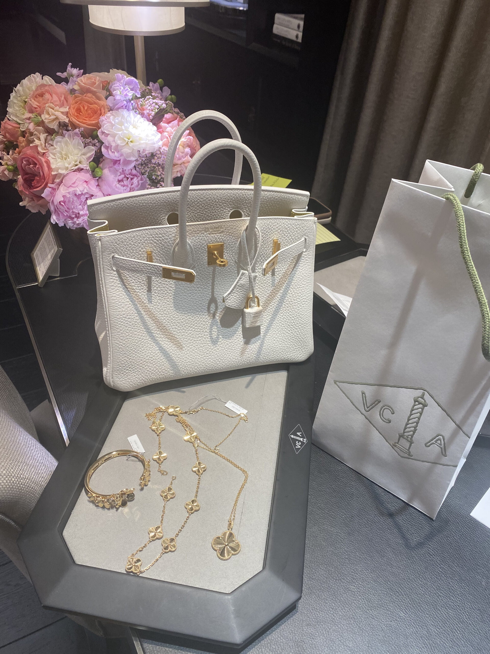 VCA Guilloche in white gold ,Van Cleef &amp; Arpels 10 Motif Guilloche White Gold