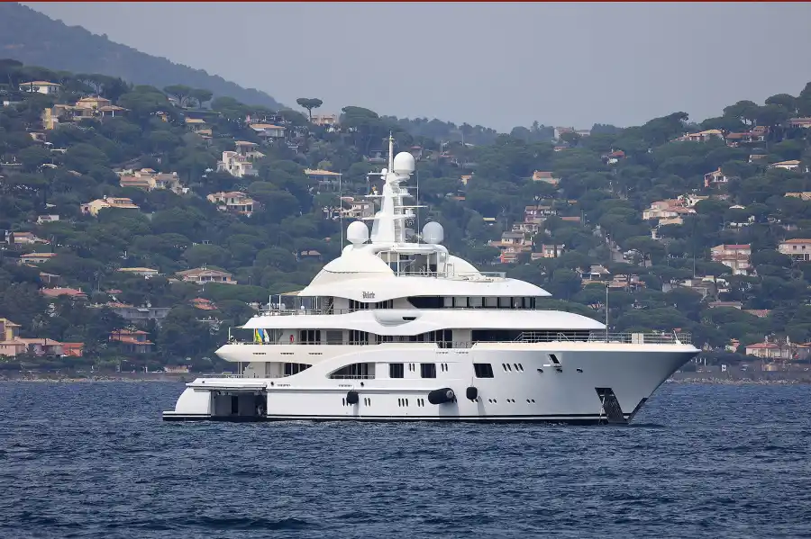 Inside Jennifer Lopez Ben Affleck PDA Filled Mediterranean Getaway Video