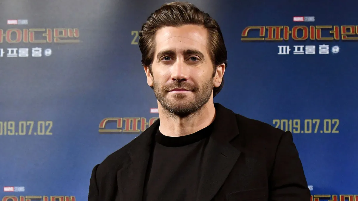 Jake Gyllenhaal Doesn't Find It 'Necessary' to Shower Often