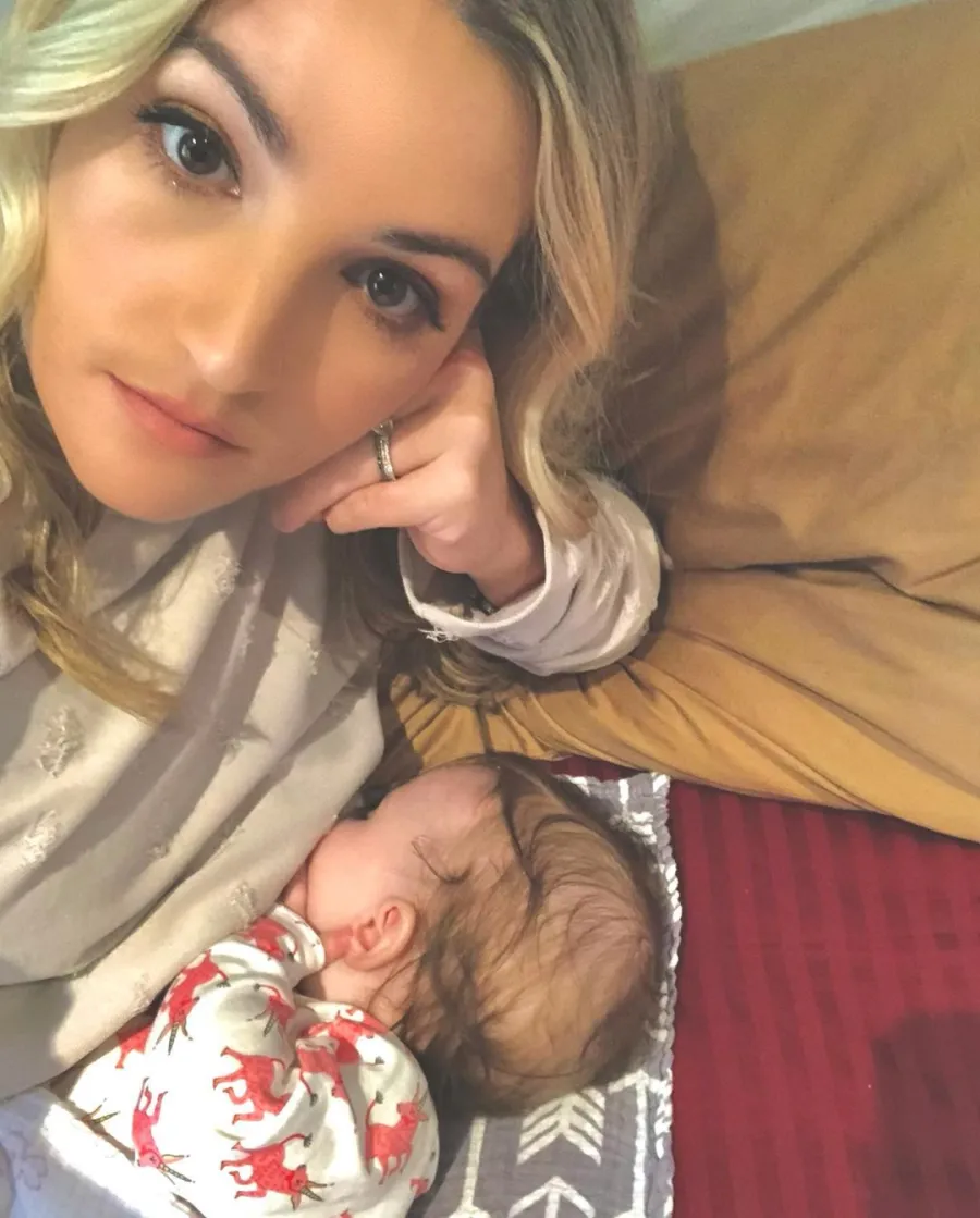 Jamie Lynn Spears Shares Throwback Breast-Feeding Photos With Daughter Ivey