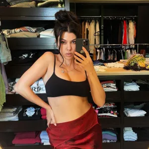 Kourtney Kardashian Claps Back at Commenter Who Speculates She's Pregnant Promo