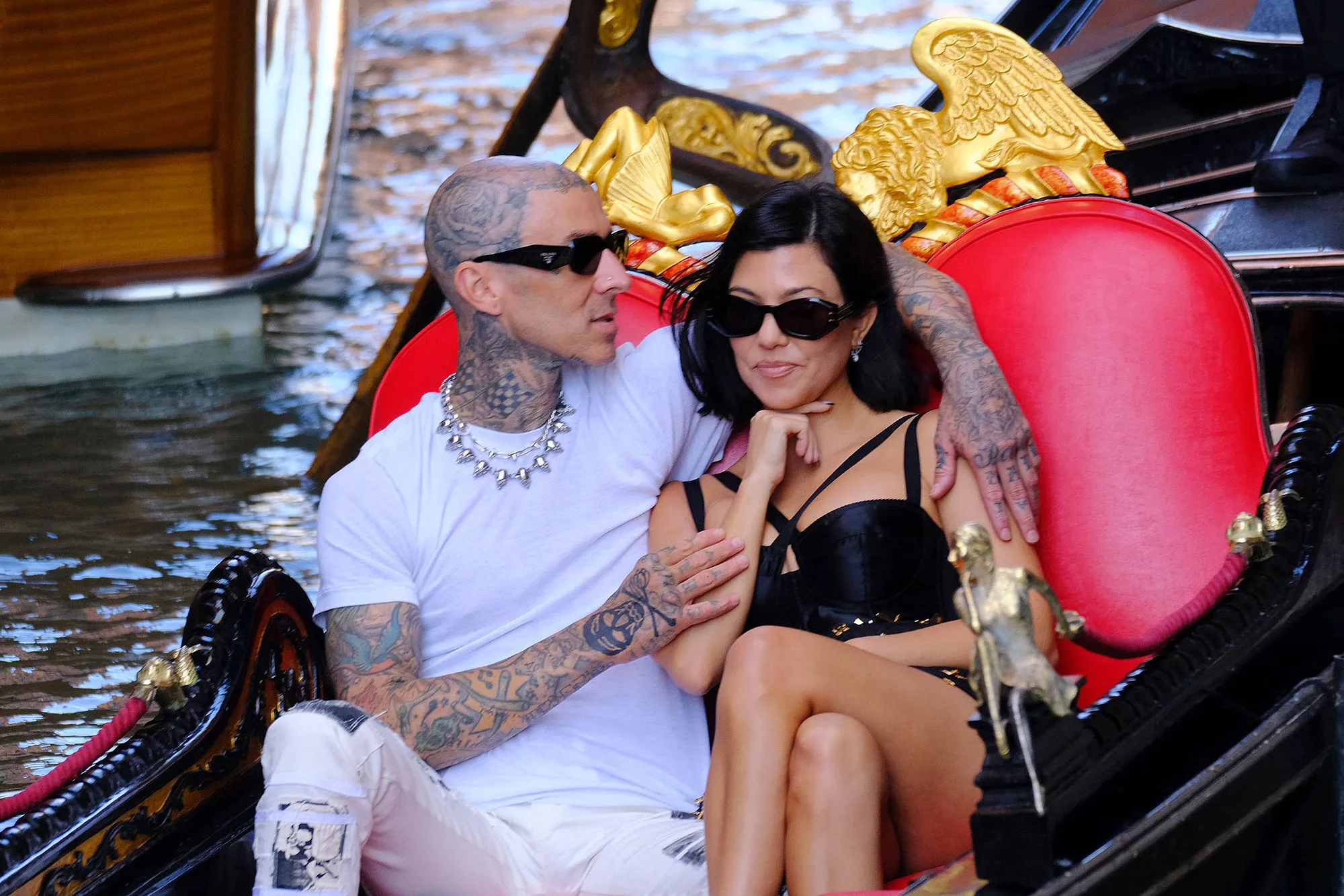 Kourtney Kardashian Travis Barker Italy Style Is All About Color Coordination