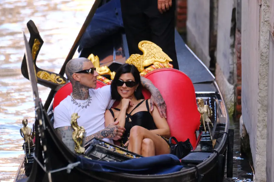 Kourtney Kardashian and Travis Barker Tour Italy Gondola 2