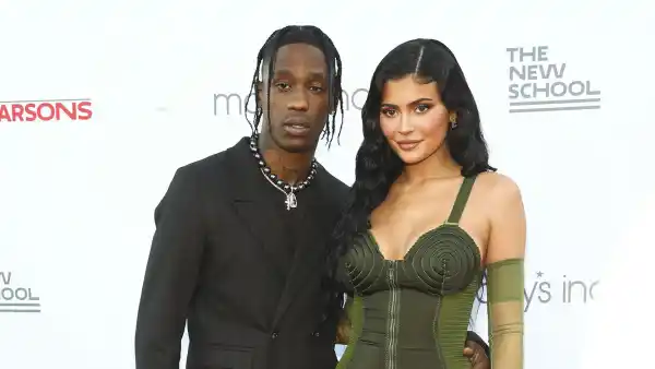 Kylie Jenner Travis Scott Bashed Buying Daughter Stormi School Bus