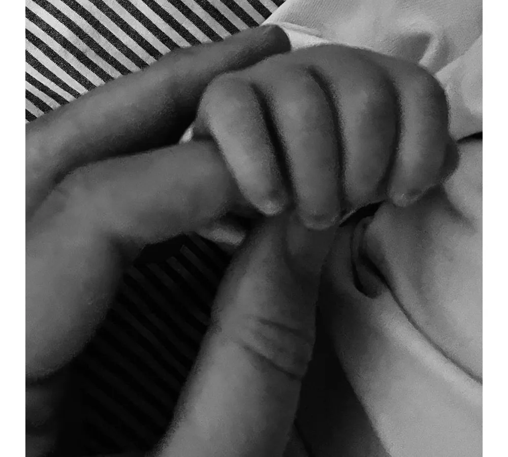 Outlander Caitriona Balfe Gives Birth Welcomes 1st Baby With Tony McGill 2 Baby Holding Hand Finger