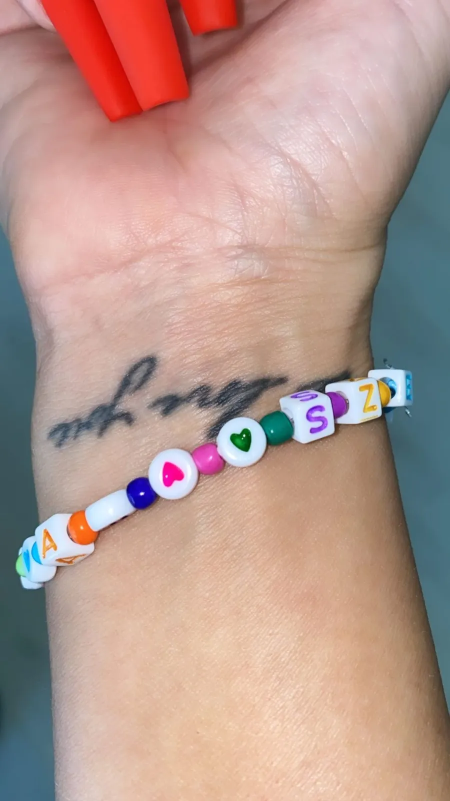 Penelope and North Are Mini Entrepreneurs With Lemonade Bracelet Stand Too Cute