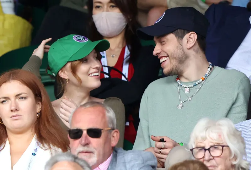 Pete Davidson Splits From Bridgerton Phoebe Dynevor 2
