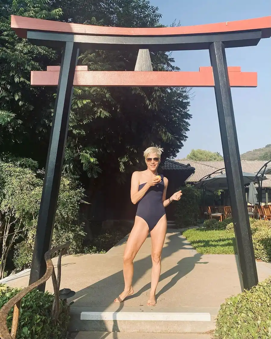 Selma Blair Looks Incredible Sexy One Piece Health Healing Short Blonde Hair