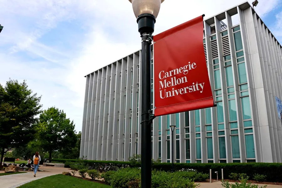 Sophie Hart 5 Things Know About PLL Alum Ian Hardings Wife