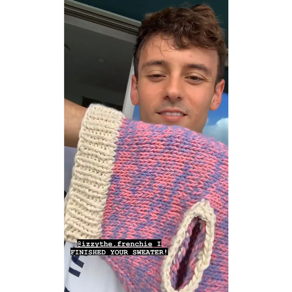 This Is What Tom Daley Was Knitting at the Tokyo Olympics 2 3