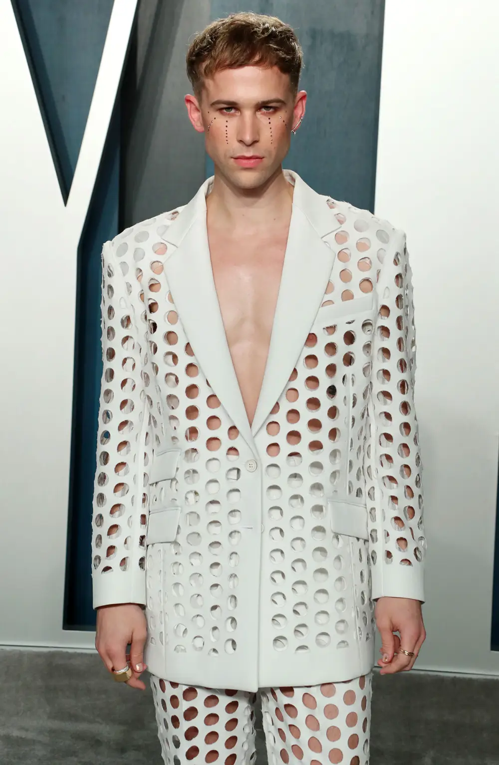 Tommy-Dorfman Reflects on the Power of Makeup