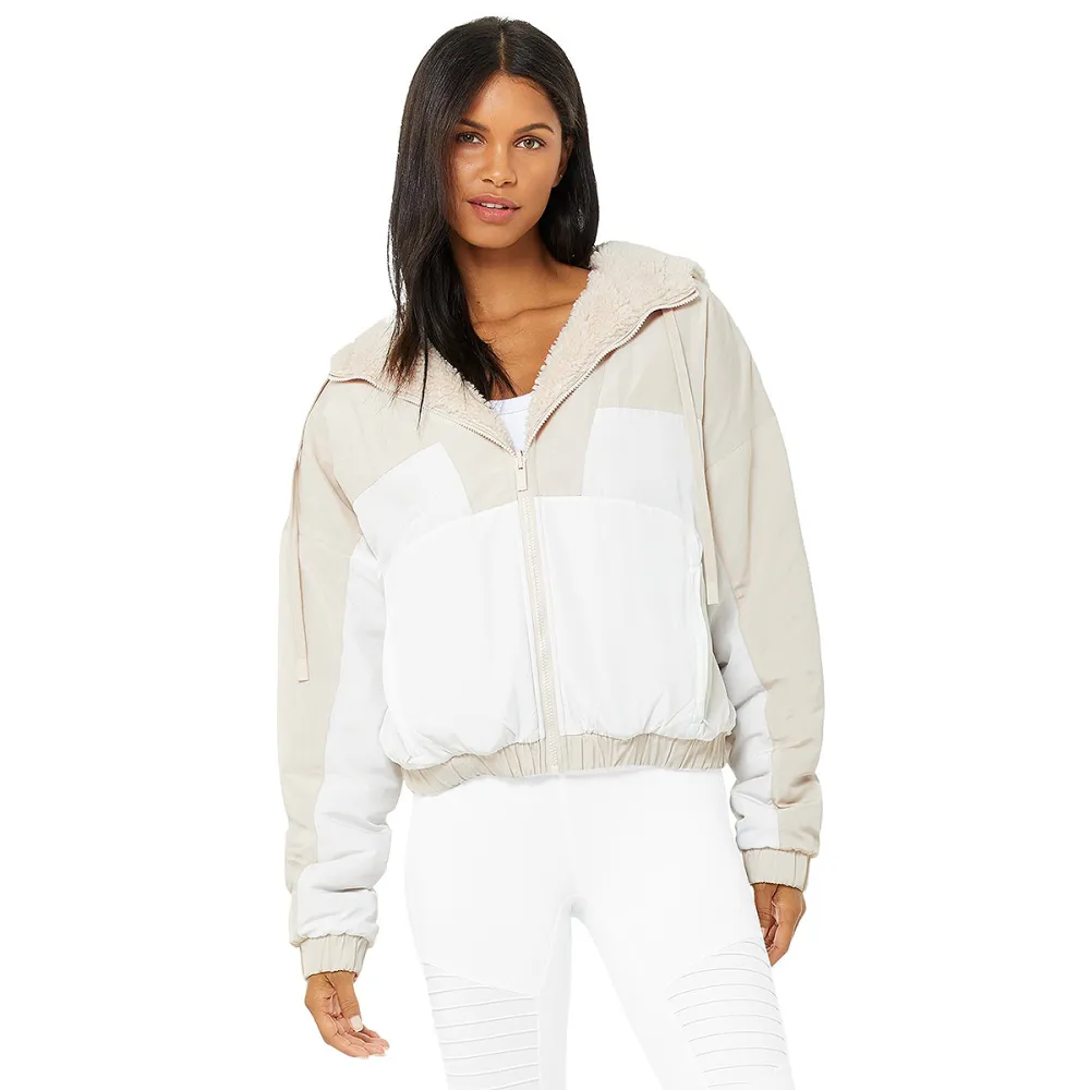 alo-yoga-sale-reversible-sherpa-jacket