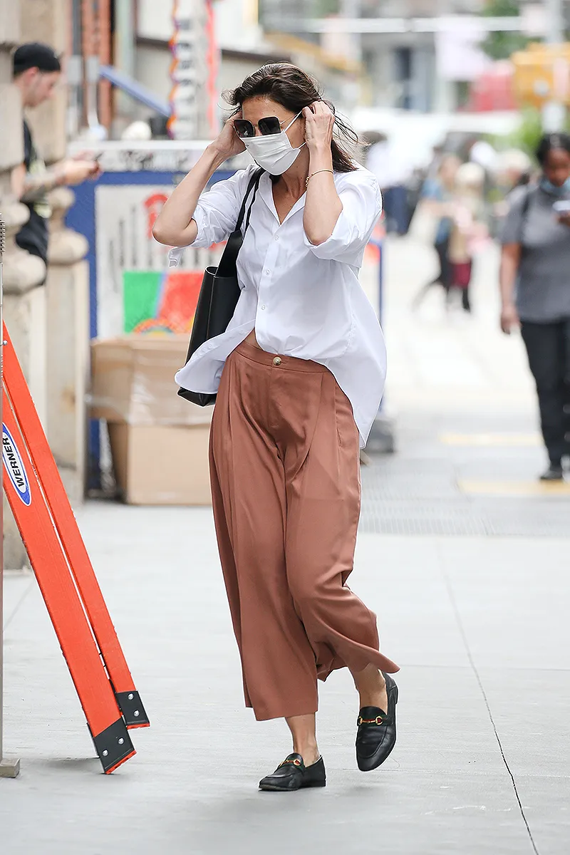 katie-holmes-wide-leg-pants-1