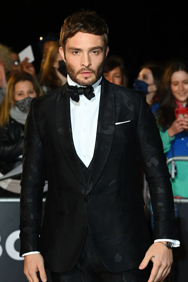 See the Best Dressed Stars, Hottest Hunks at the 2021 GQ Men of the Year Awards: Photos