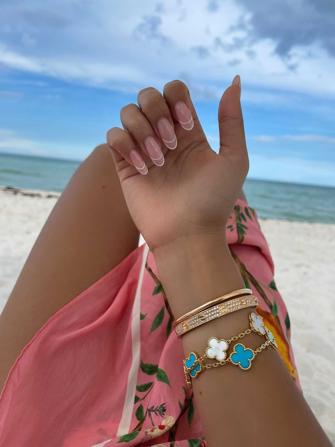 Van Cleef and Arpels Alhambra ,Van Cleef and Arpels care guide