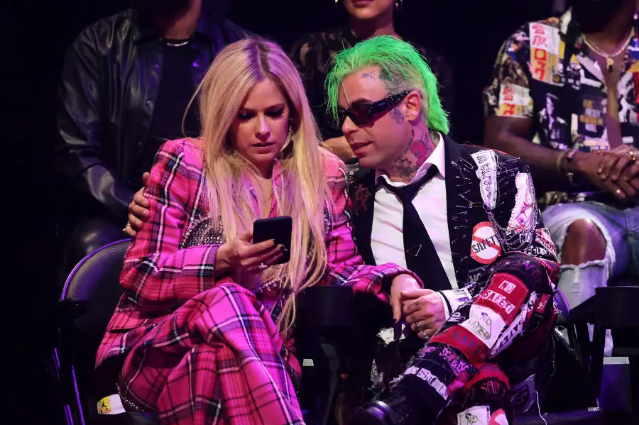 Avril Lavigne VMAs 2021 What You Didn’t See on TV