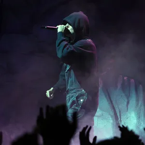 Bieber Fever Justin Hits 2021 MTV VMAs Stage First Time 6 Years