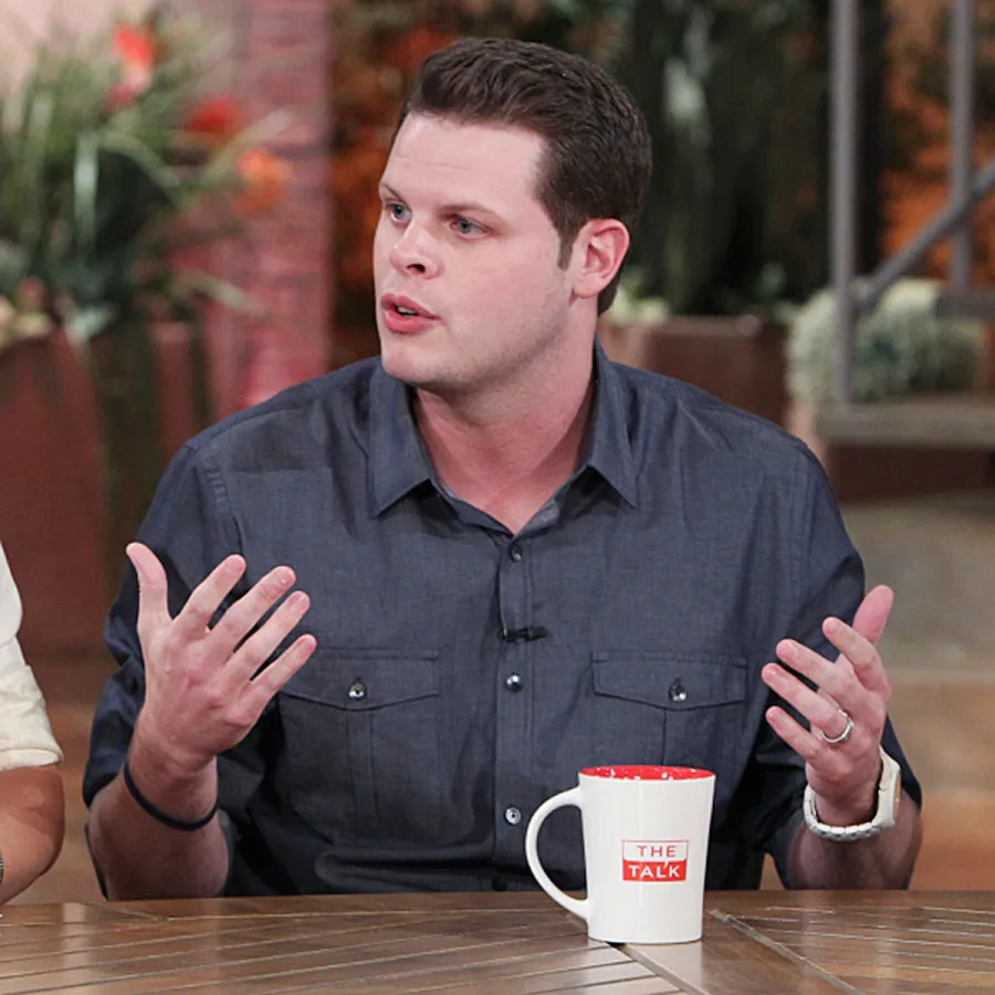 Big Brother Alums Share Their Picks Win Season 23 Derrick Levasseur