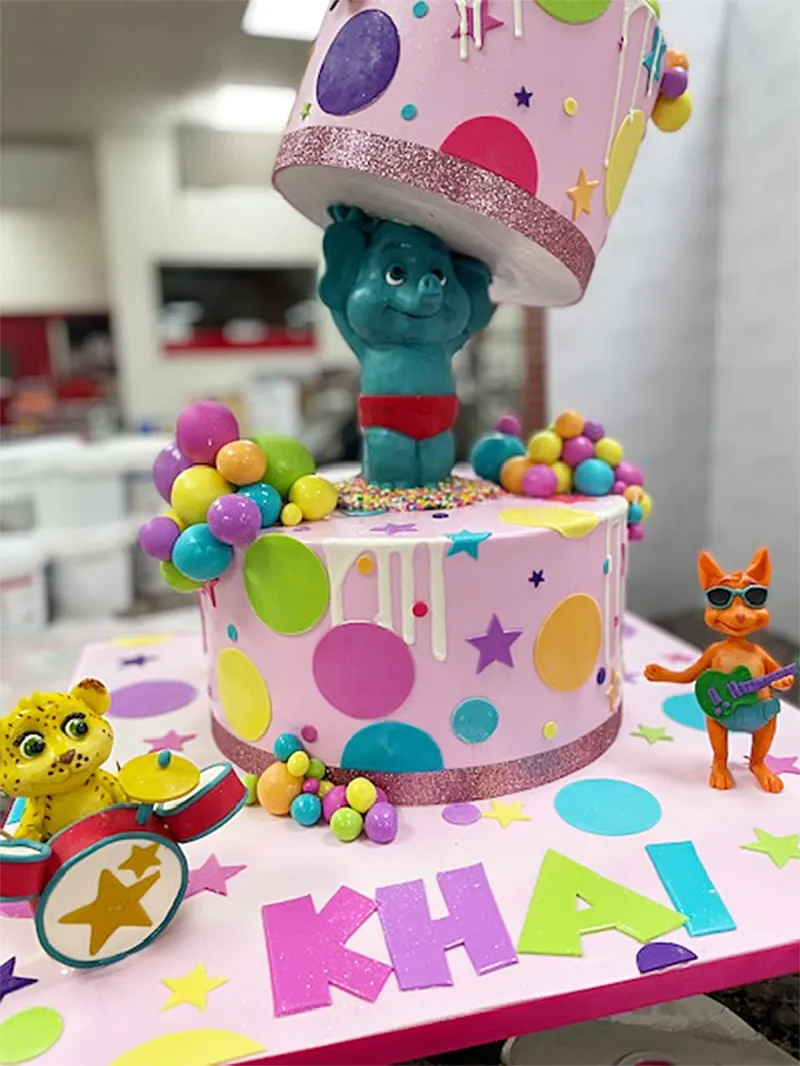 Buddy Valastro Describes Working With Gigi Hadid Daughter Khai 1st Birthday Cake